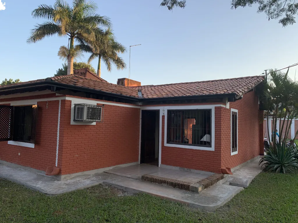 Alquilo Casa Amoblada de 3 habitaciones con amplio patio - Zona Conmebol — foto 3