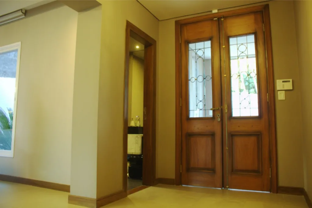VENDO AMPLIA RESIDENCIA EN LAMBARE — foto 3