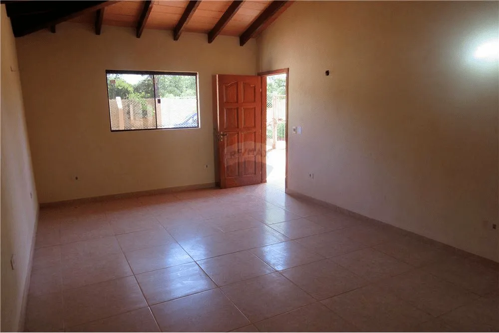 VENDO CASA NUEVA A ESTRENAR LUQUE- MORA CUE — foto 3