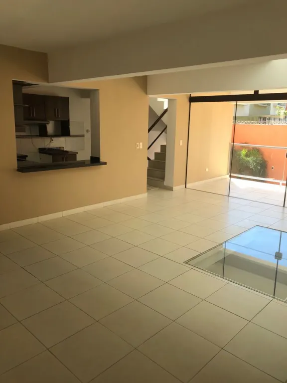 NEW - Triplex en Luque en VENTA – Confederación Sudamericana de Futbol — foto 3