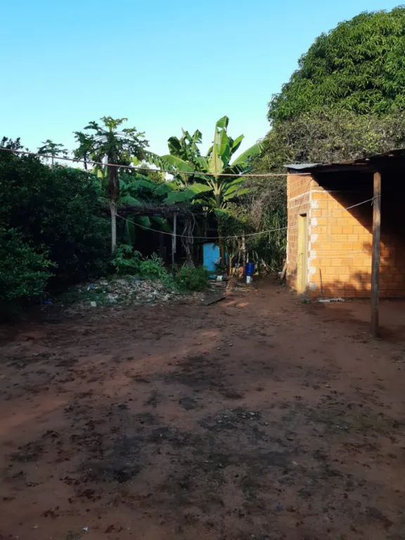 VENDO EN CAPÍATÁ, FRENTE A EX CAPSA, CASA DE 2 PLANTAS( A 150 m DE RUTA 2). — foto 3