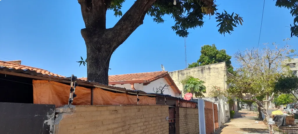 Dueño vende hermosa casa de dos pisos en esquina — foto 2