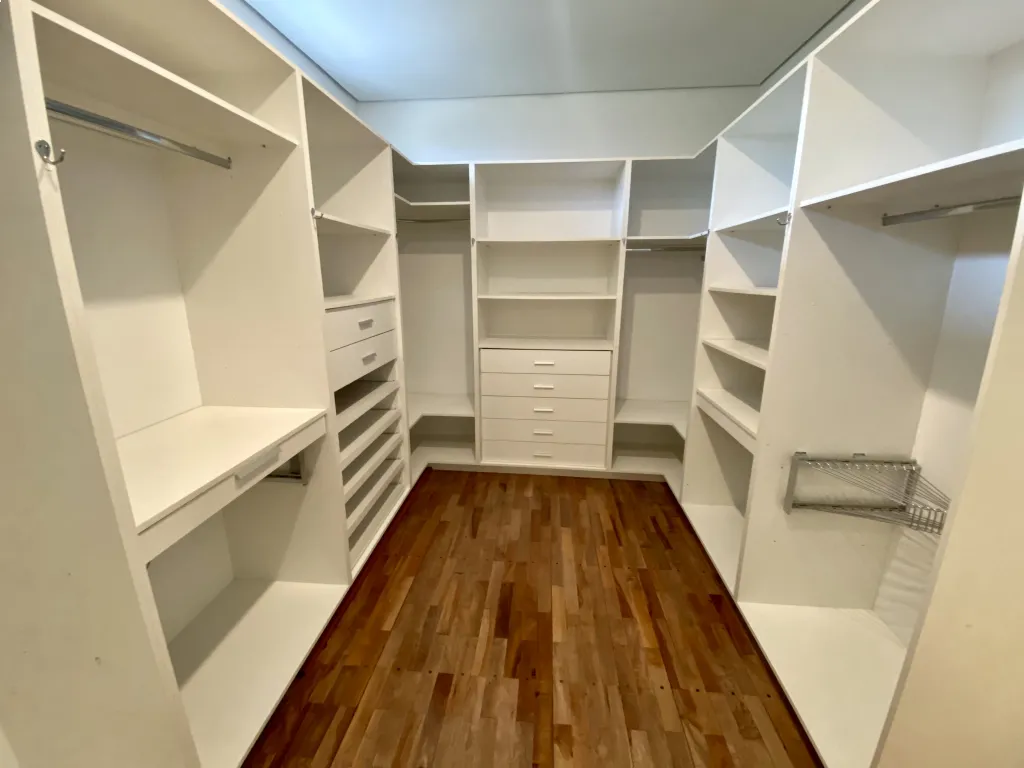 HERMOSA CASA DE 4 DORMITORIOS EN SUITE — foto 2