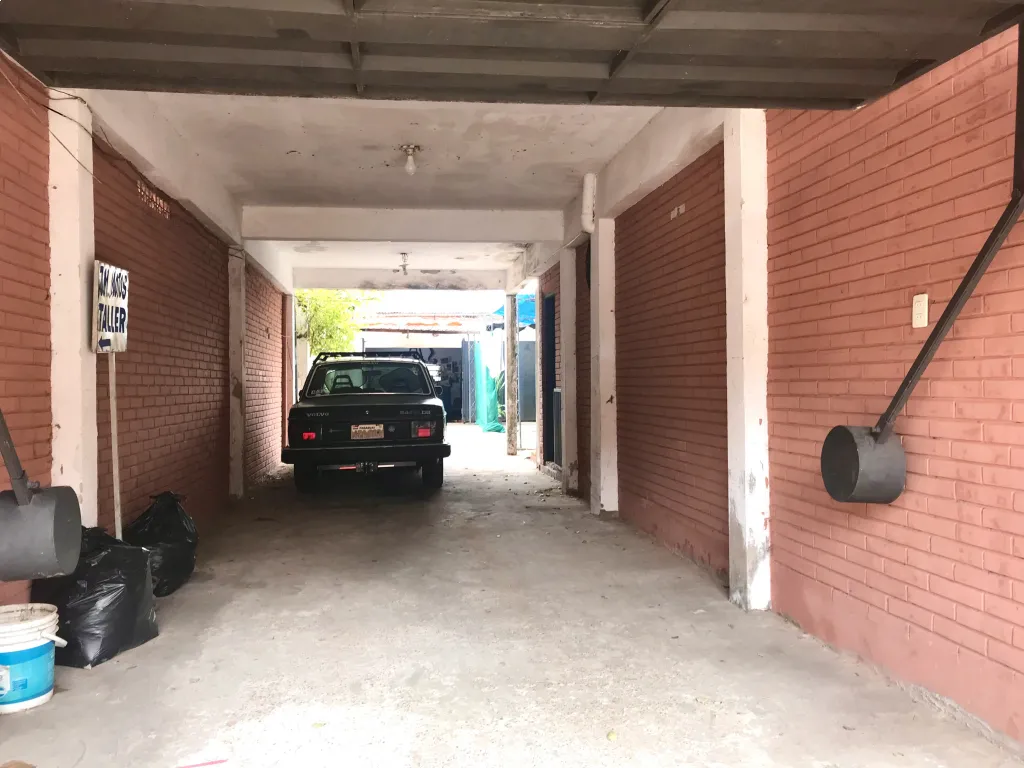 Vendo casa en Lambare con varios dptos. — foto 2