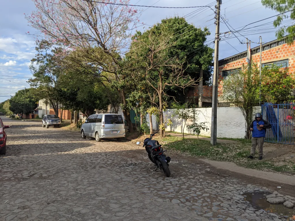 Amplio terreno en Villa Aurelia zona Mdme Lynch — foto 3