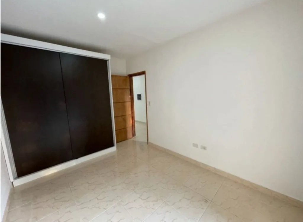ALQUILO DÚPLEX A PASOS DE SAN VICENTE — foto 3