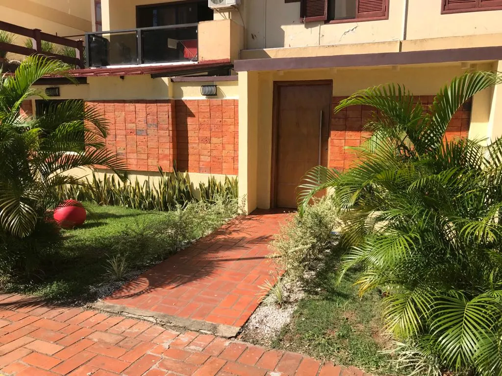 VENDO DEPARTAMENTO EN CONDOMINIO LA FLORESTA - BARRIO REPUBLICANO - ASUNCIÓN. — foto 3