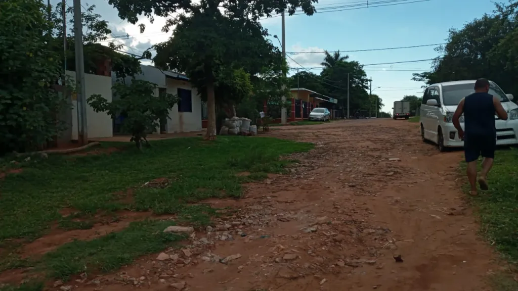Terreno de 390 m2 en Rojas Cañada Capiatá a 5 cuadras del asfaltado y a 12 del empedrado — foto 2