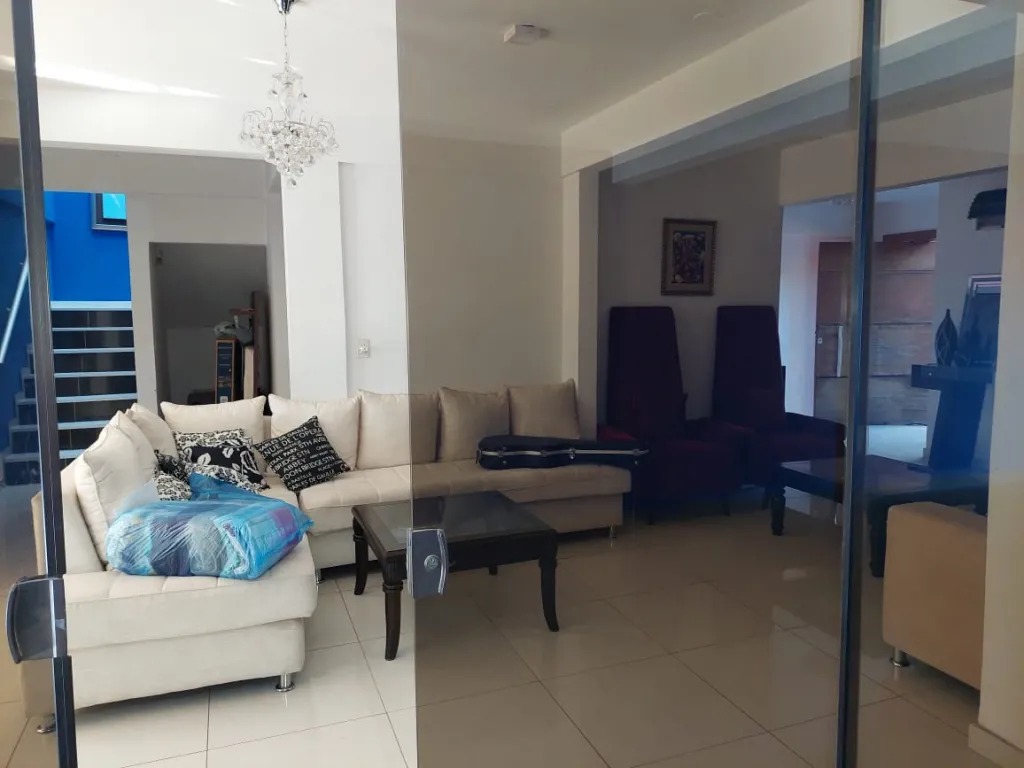 AM Consultora alquila Residencia en Lambare — foto 2