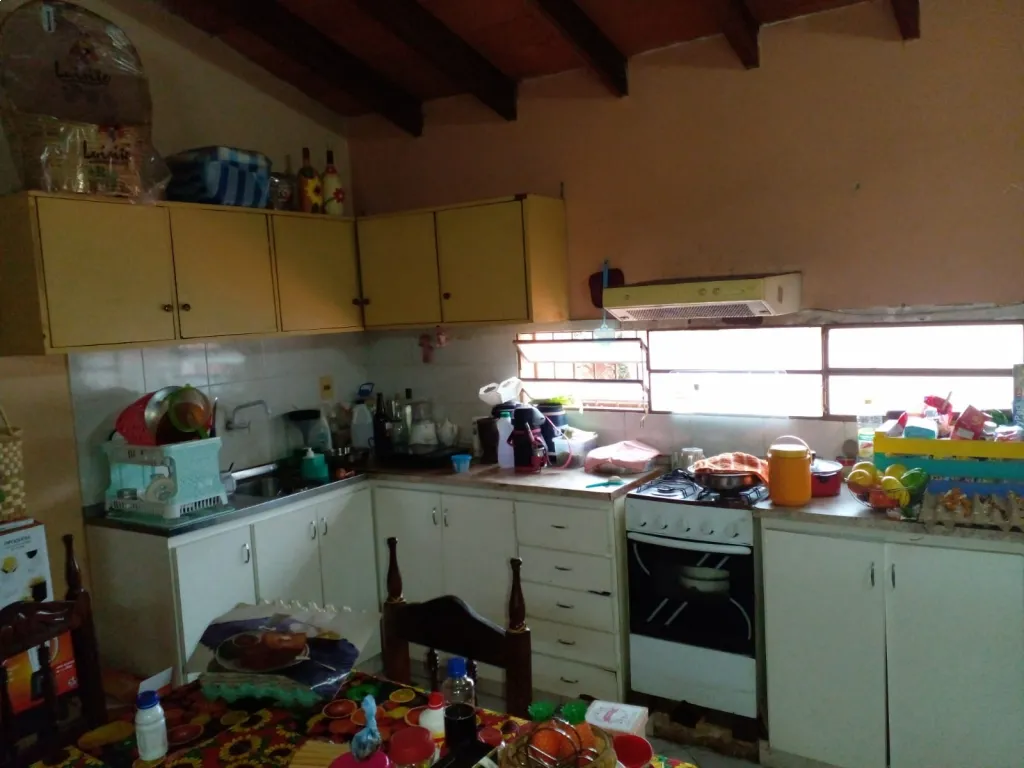 VENDO CASA EN ÑEMBY - BARRIO SAN CARLOS — foto 2
