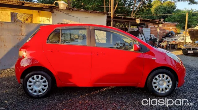 Toyota Vitz 2006 - foto 2