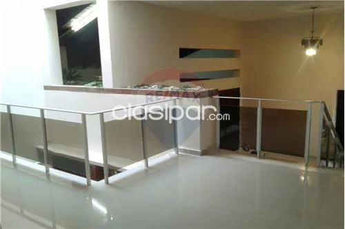 AMPLIA Y ELEGANTE CASA EN CARMELITAS ZONA ASA — foto 3
