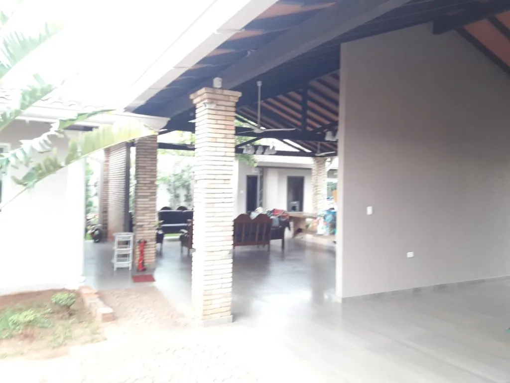 VENDO HERMOSA RESIDENCIA DE 03 HABITACIONES EN CORONEL OVIEDO — foto 2