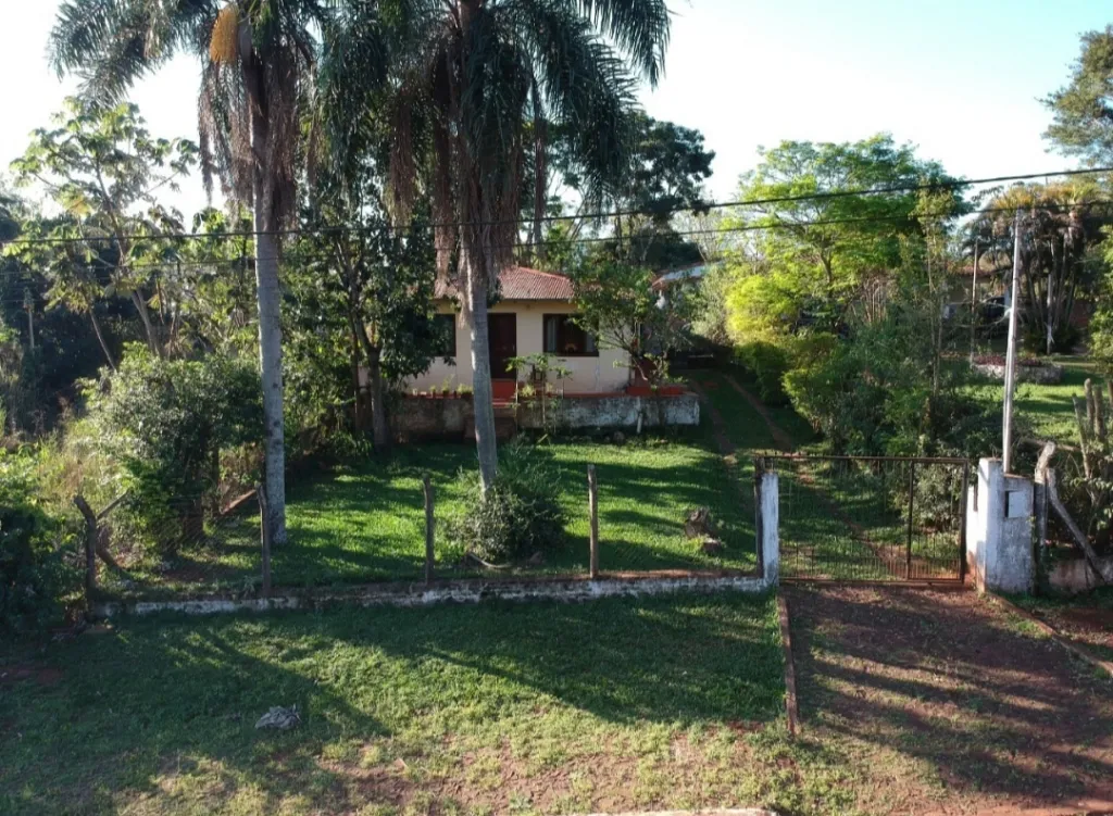 Casa en venta a metros del futuro puente en Presidente Franco — foto 3