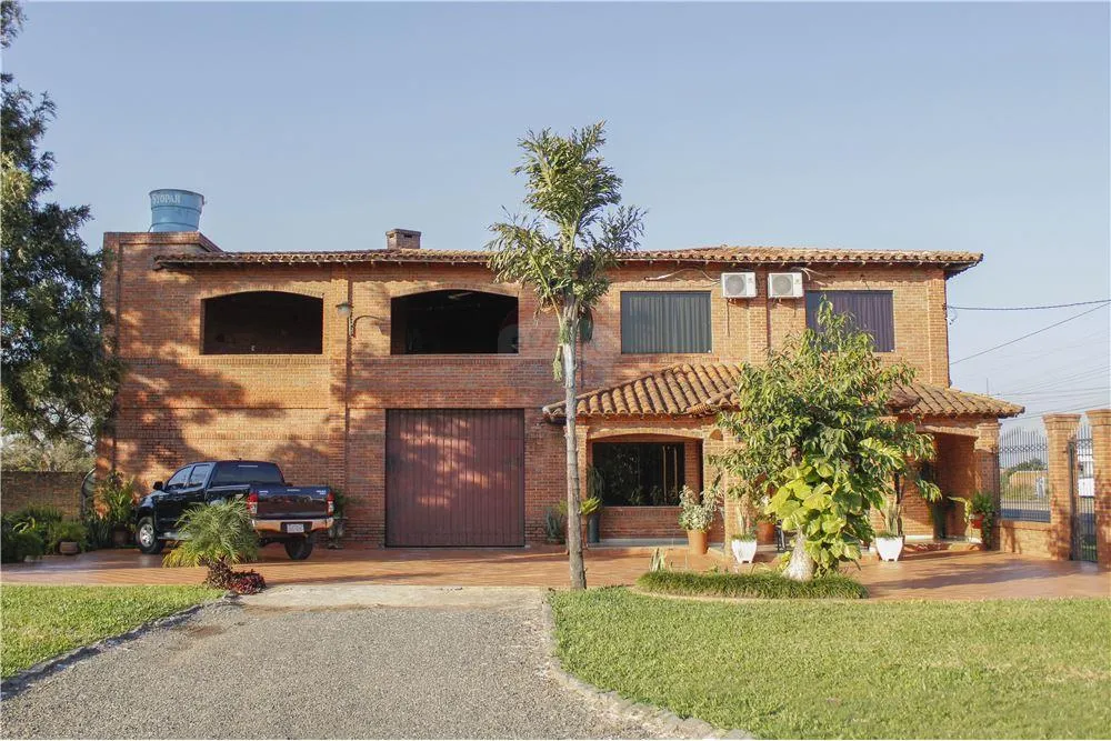Hermosa Residencia con Salones comerciales en VILLETA — foto 2