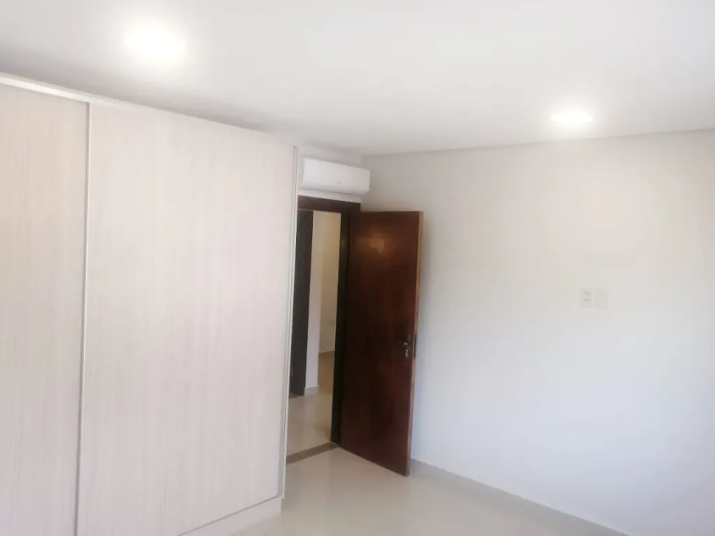VENDO DUPLEX EN BARRIO SEMINARIO DE ASUNCION — foto 2