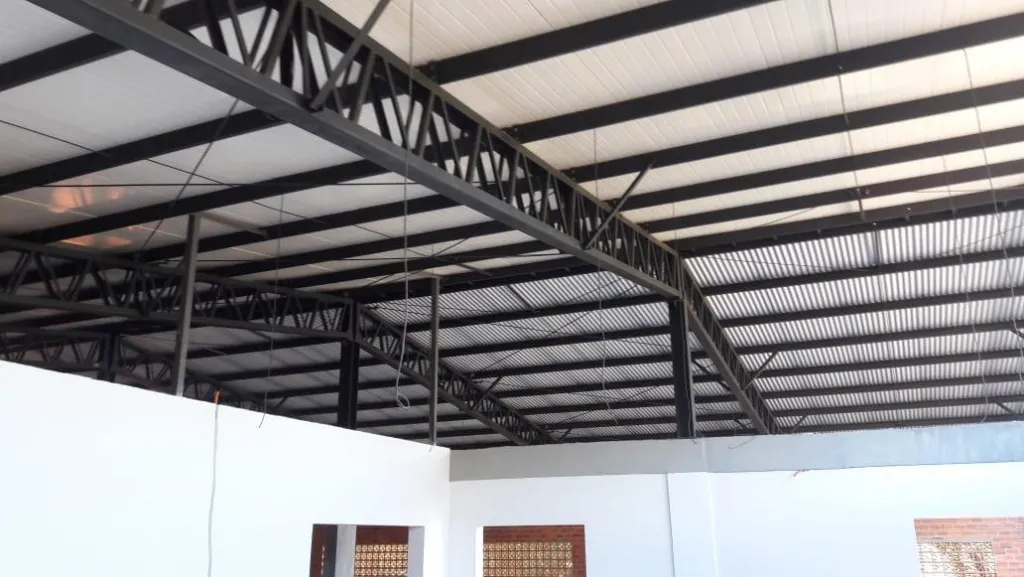 MR ALOSNO – AEROPUERTO: 720M2 – DESPOSITO A ESTRENAR, PARKING, UBICACIÓN IDEAL, 295.000USD — foto 2