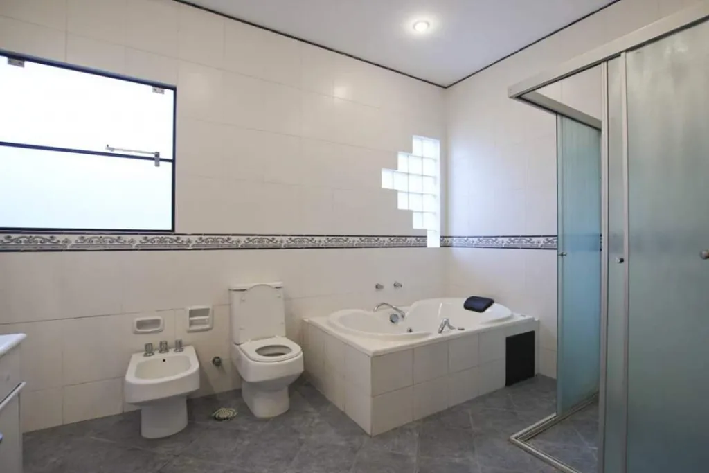 ALQUILO HERMOSO DÚPLEX EN VILLAMORRA — foto 3