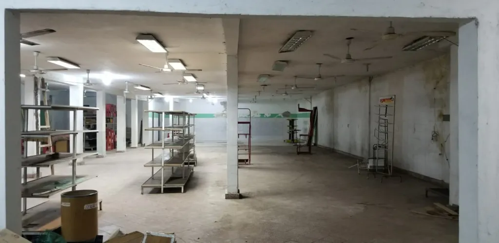 Local comercial de 2 niveles s Soldado Ovelar y 11 de Setiembre Fdo. de la Mora Zona Sur — foto 3