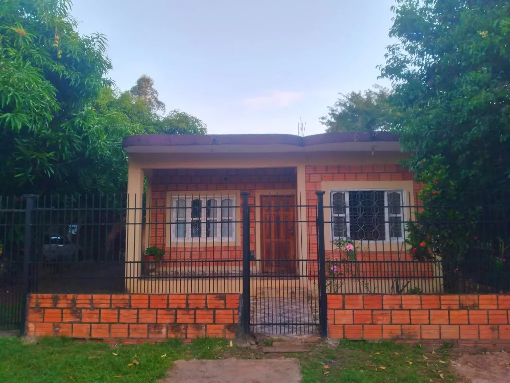 Oferta terreno con casa de losa excelente ubicacion zona Ciudad del Este❕❕❕ — foto 3