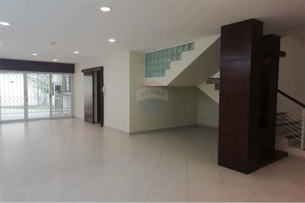 DUPLEX 3 DORM. EN VILLA AURELIA — foto 2
