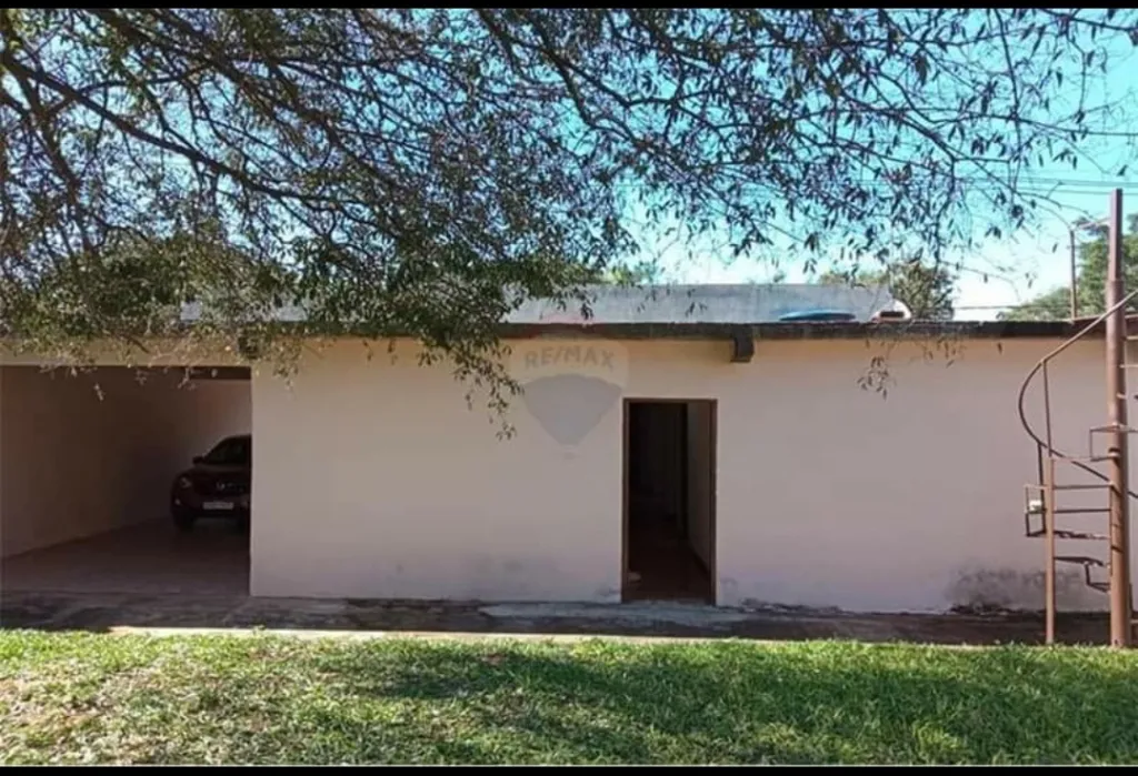 Casa a la venta en Luque — foto 3