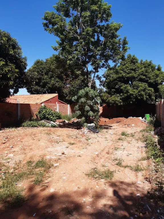 VENDO EN SAN LORENZO, BARRIO MITAÍ, LOTE TODO AMURALLADO DE 13 X 30 M, A 200 M DE ASFALTO — foto 2
