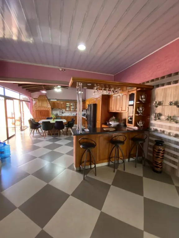 Hermosa casa en Venta Con dos salones Comerciales en Pastoreo! — foto 2