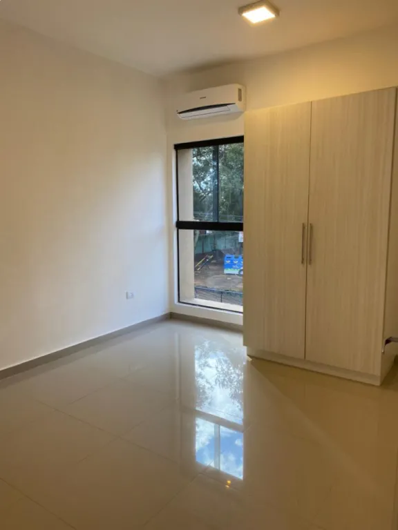 Amplio, Hermoso y coqueto Duplex en Luque — foto 2