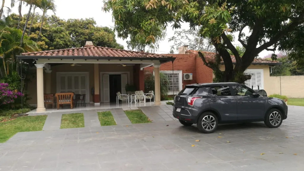 Vendo casa en Luque detrás del BOURBON!! — foto 3