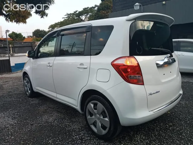 Toyota Ractis 2006 — foto 3