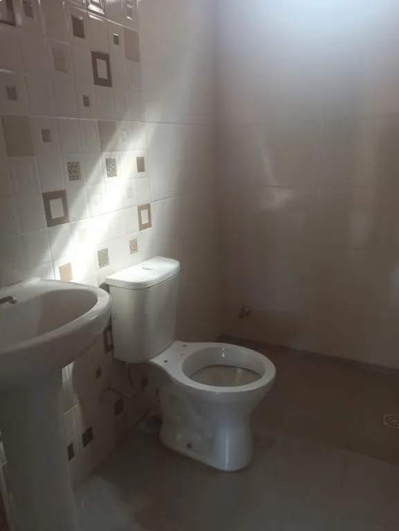 EN YPANÉ VENDO HERMOSA CASA A ESTRENAR..!!! — foto 3