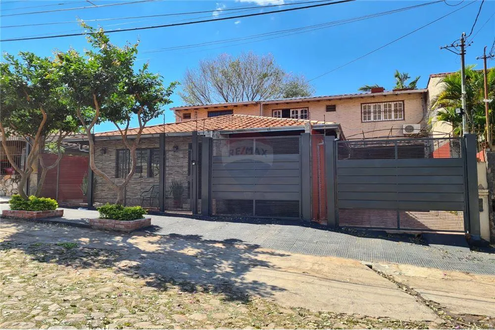 HERMOSA CASA EN LAMBARE — foto 3