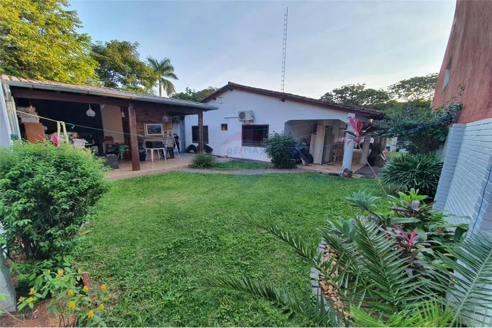 EXCELENTE PROPIEDAD EN LAMBARE MBACHIO 1 — foto 2