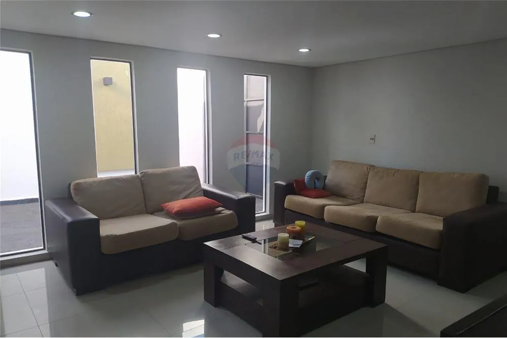CHALET AMOBLADO EN LAMBARE BO. SANTO DOMINGO — foto 2