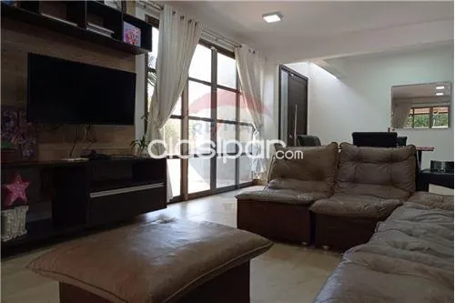 LUJOSA E IMPONENTE RESIDENCIA - CIUDAD DEL ESTE Bº SAN JOSE — foto 2