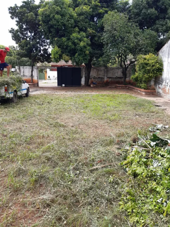 Amplio terreno a 1 cuadra de Rca. Argentina s empedrado — foto 3