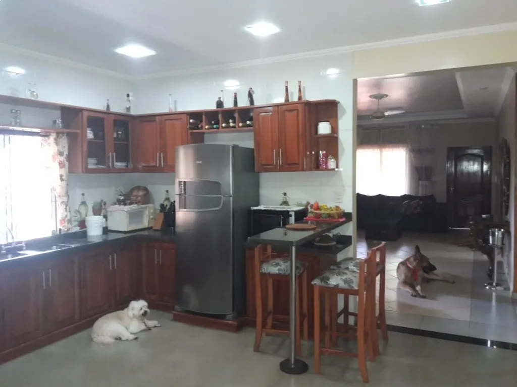 VENDO CASA EN CIUDAD DEL ESTE KM 8,5 MONDAY A 2 CUADRAS DE LA RUTA INTERNACIONAL COD 3978 — foto 2