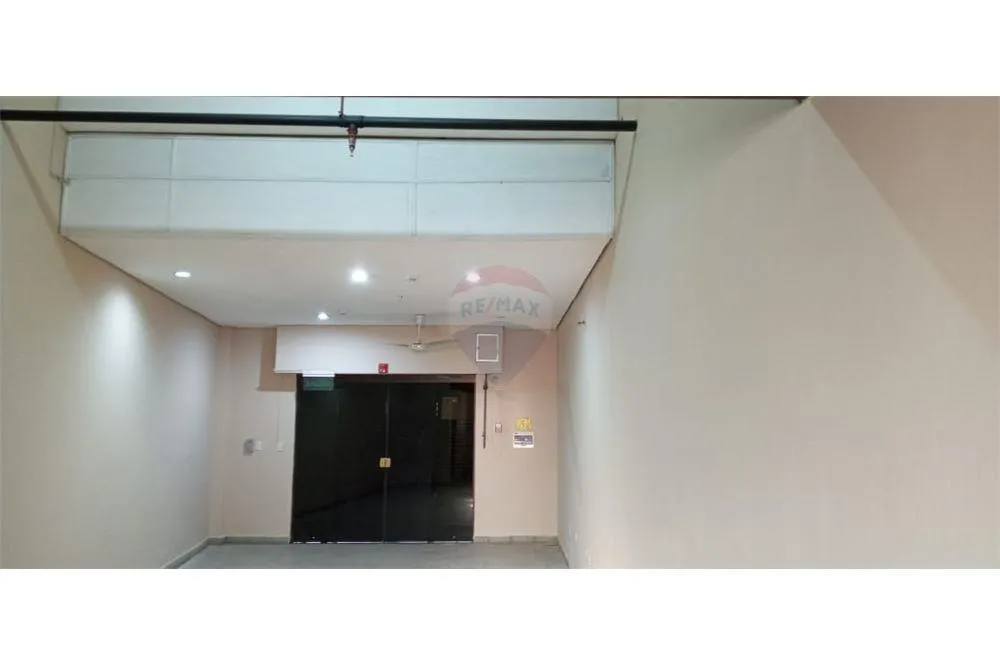 SALON COMERCIAL SOBRE RCA ARGENTINA — foto 3