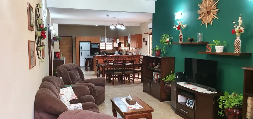 CASA DE 6 DORMITORIOS EN TOBATI, CORDILLERA — foto 2