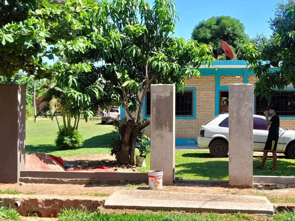 VENDO CASA EN LUQUE BARRIO LOMA MERLO — foto 2