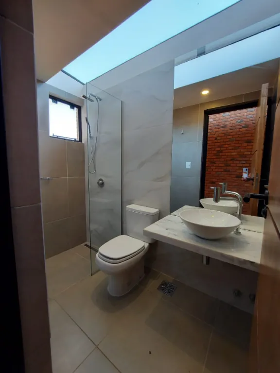 CASA MINIMALISTA A ESTRENAR EN SAN BERNARDINO, ZONA ANFITEATRO — foto 2