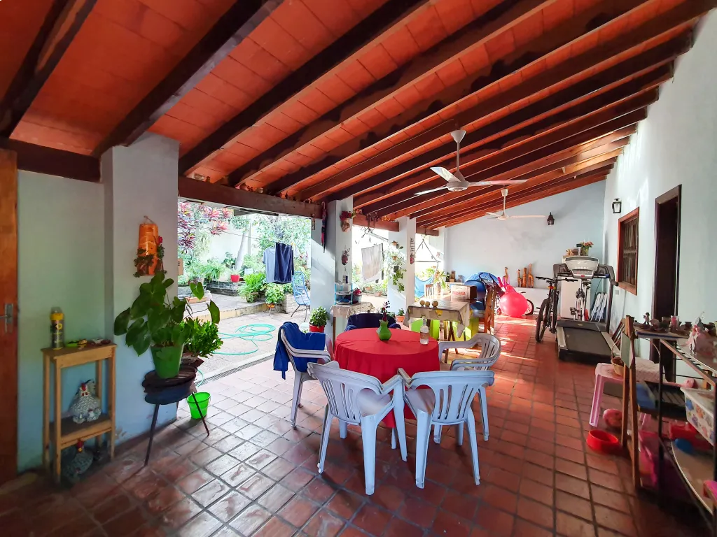 VENDO CASA + 2 LOCALES COMERCIALES — foto 3