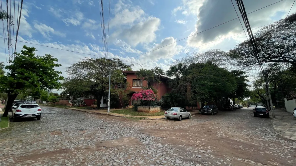 Vendo Mansión zona shopping del sol - Negociable — foto 2