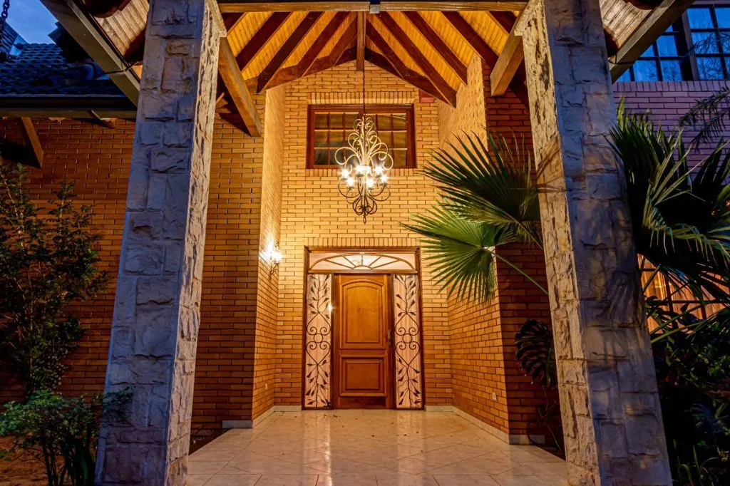 VENDO HERMOSA RESIDENCIA EN BARRIO VILLA MORRA — foto 2