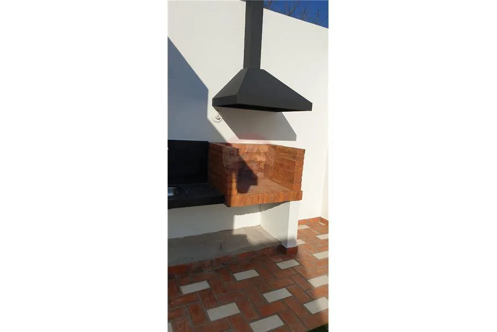 VENDO DUPLEX EN EL BARRIO CERRADO LOS MANANTIALES LUQUE — foto 3