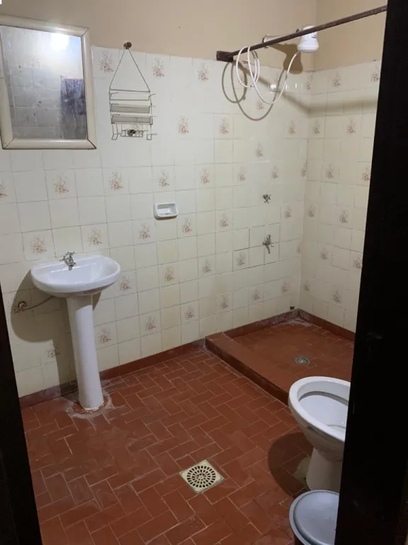 Alquio Habitación con Baño y Cochera en San Lorenzo — foto 2