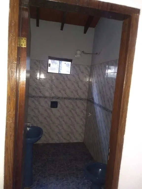 VENDO HERMOSA CASA UBICADA EN EL CENTRO DE LA CIUDAD DE CARAPEGUÁ cod 008 — foto 2