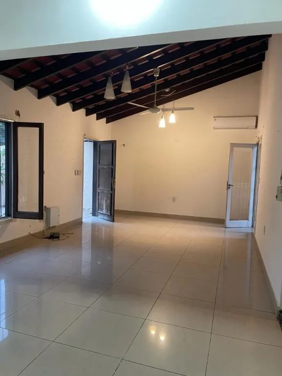 VENDO CASA EN UNA PLANTA - EN BARRIO MBURICAO — foto 3