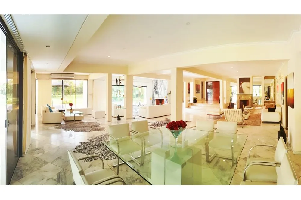 VENDO MAJESTUOSA CASA EN EL YACHT — foto 2
